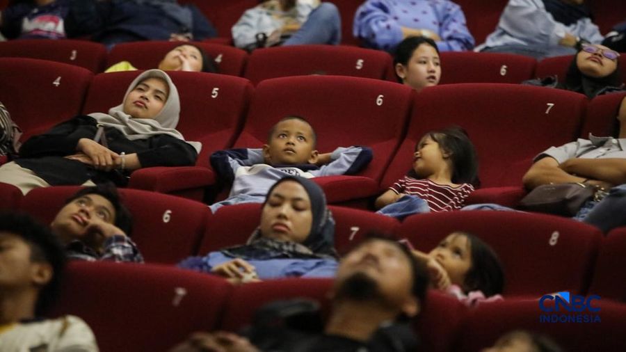 Suasana kunjungan saat libur sekolah di Planetarium Taman Ismail Marzuki (TIM), Jakarta, Selasa (7/7/2026).