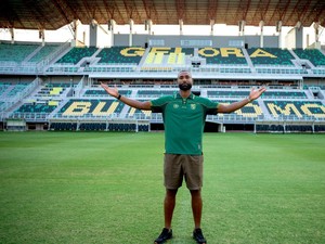 Persebaya Resmi Rekrut Yuran Fernandes, Bek asal Tanjung Verde