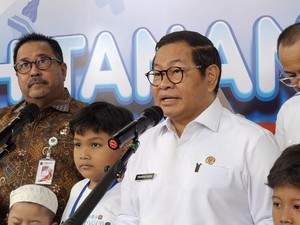 Pramono Akui Persoalan Kabel Semrawut di Jakarta Banyak dan Kompleks