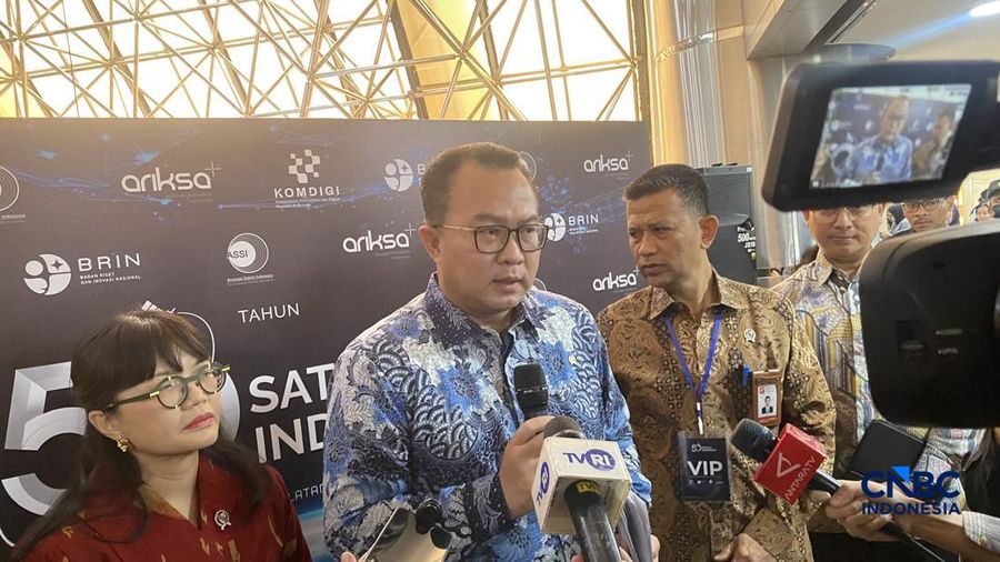 Kepala Badan Riset dan Inovasi Nasional (BRIN) Arif Satria dalam acara Peringatan 50 Tahun Satelit Indonesia, di Jakarta, Rabu (8/7/2026). (CNBC Indonesia/Novina Putri Bestari)