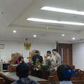 Kuasa Hukum PPKGBK dan Kementerian Sekretariat Negara, Kharis Sucipto saat ditemui di Pengadilan Negeri Jakarta Pusat, Rabu (8/7/2026). (CNBC Indonesia/Martyasari Rizky)