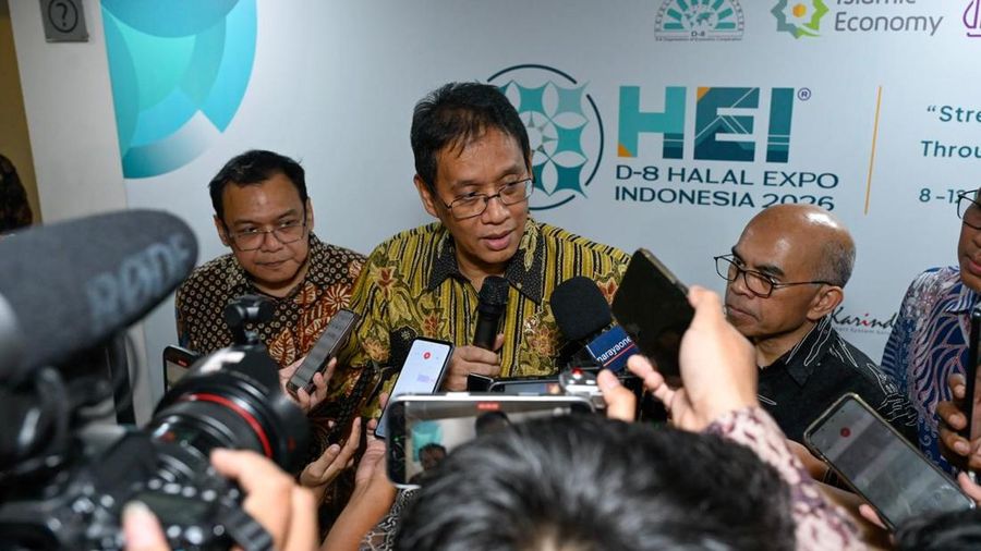 Menteri Keuangan Purbaya Yudhi Sadewa saat mengunjungi Halal Expo di Tennis Indoor Senayan, Jakarta pada Rabu (8/7/2026). (Dok. Humas Kemenkeu)
