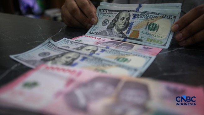 Rupiah Kehabisan Tenaga, Dolar AS Kembali Naik ke Rp17.830