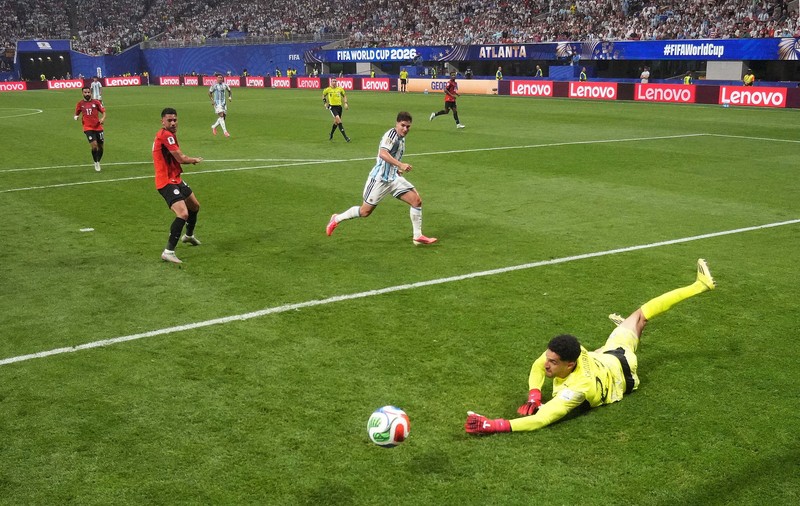 Soccer Football - FIFA World Cup 2026 - Round of 16 - Argentina v Egypt - Atlanta Stadium, Atlanta, Georgia, U.S. - July 7, 2026 Argentina's Lionel Messi is thrown in the air in celebration by teammates after the match as Argentina qualify for the quarter finals of the World Cup IMAGN IMAGES via Reuters/Brett Davis     TPX IMAGES OF THE DAY
