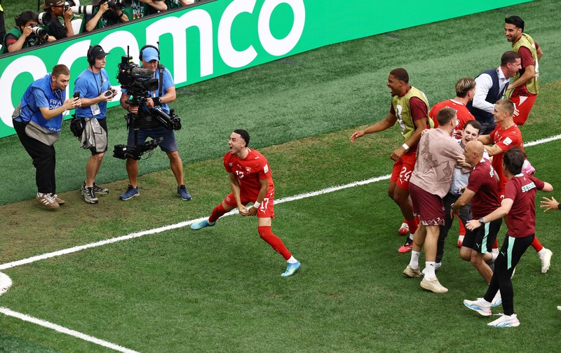 Soccer Football - FIFA World Cup 2026 - Round of 16 - Switzerland v Colombia - BC Place, Vancouver, Canada - July 7, 2026 Switzerland's Djibril Sow and teammates celebrate after the penalty shootout as Switzerland qualify for the quarter finals of the World Cup IMAGN IMAGES via Reuters/Simon Fearn     TPX IMAGES OF THE DAY