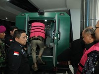 Foto: Tim Penyidik pada Jaksa Agung Muda Bidang Tindak Khusus Kejaksaan Agung menetapkan tiga orang tersangka terkait perkara dugaan tindak pidana korupsi tata kelola pertambangan mineral bukan logam yang dilakukan oleh PT Putraprima Mineral Mandiri