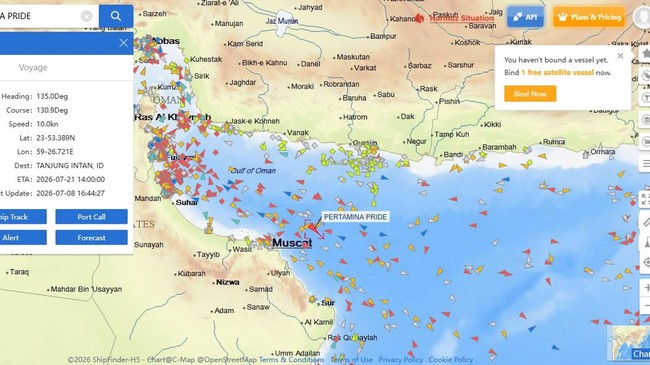 Kapal RI Lolos dari Selat Hormuz Saat Tanker Minyak Dunia Putar Balik