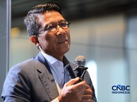 Ketua Komisi XI DPR RI, Mukhamad Misbakhun dalam acara diskusi Coffe Morning CNBC Indonesia berjudul Kupas Tuntas Aturan Penyeragaman Kemasan Produk Tembakau di Park Hyatt Jakarta, Kamis, (9/7/2026). (CNBC Indonesia/Tri Susilo)