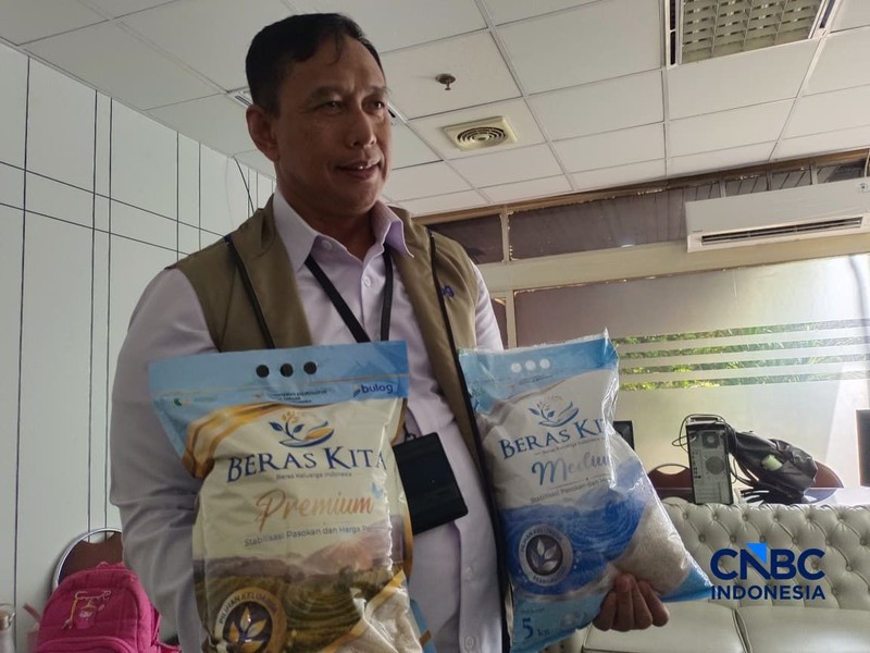 Direktur Utama Perum Bulog Ahmad Rizal Ramdhani saat ditemui di kantor Kementan, Jakarta, Kamis (9/7/2026). (CNBC Indonesia/Martyasari Rizki)