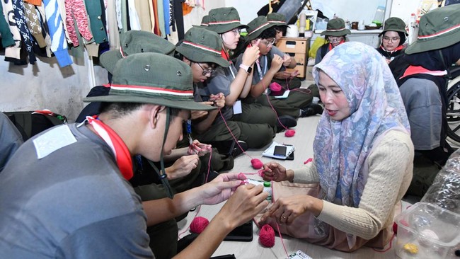 Jadi Inspirasi, Pertamina Berdayakan Difabel Kampung Rajut