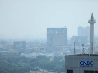 Kualitas udara Jakarta pada Kamis (9/7/2026) pagi hingga siang hari berdasarkan data situs pemantau kualitas udara IQAir pada pukul 09.30 WIB tidak sehat bagi kelompok sensitif. Pemprov DKI Jakarta mengingatkan warganya rutin cek aplikasi JAKI, pakai