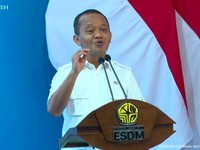 Menteri ESDM Bahlil Lahadalia saat menyampaikan sambutan jelang peluncuran Biodiesel B50 di Karawang, Kamis (9/7/2026). (Tangkapan Layar Youtube/Sekretariat Presiden)