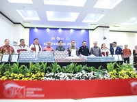 OJK menggelar konferensi pers soal hasil penyitaan aset perkara tindak pidana Asuransi Jiwa Prolife Indonesia (sebelumnya bernama Asuransi Jiwa Indosurya Sukses), Kamis (9/7/2026). (Dok. OJK)