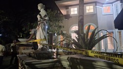 Rumah di Bogor Dipasang Garis Polisi Usai Digeledah Terkait 3 Kasus Korupsi