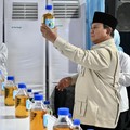 Presiden RI Prabowo Subianto resmi meluncurkan mandatori biodiesel B50, yakni bahan bakar minyak jenis solar yang dicampur bahan bakar nabati berbasis minyak kelapa sawit sebesar 50 persen, di Karawang, Kamis (9/7/2026). (Dok. BPMI Sekretariat Presid