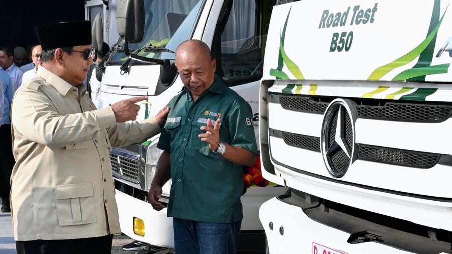 Presiden RI Prabowo Subianto resmi meluncurkan mandatori biodiesel B50, yakni bahan bakar minyak jenis solar yang dicampur bahan bakar nabati berbasis minyak kelapa sawit sebesar 50 persen, di Karawang, Kamis (9/7/2026).