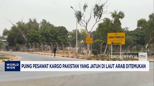 Video: Puing Pesawat Kargo Pakistan yang Jatuh di Laut Arab Ditemukan