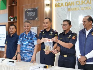Mau Bawa Kabur Emas Rp 7,25 M ke Malaysia, 1 WNA Diamankan Bea Cukai