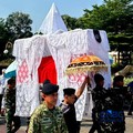 Jenazah Rachmat Gobel dibawa menuju Taman Makam Pahlawan Kalibata, Jakarta, Jumat (10/7/2026). (CNBC Indonesia/Elga Nurmutia)