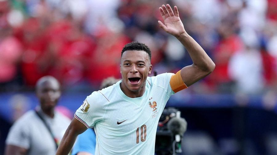 Kylian Mbappe merayakan kemenangan usai pertandingan yang memastikan Prancis lolos ke babak semifinal Piala Dunia FIFA 2026 setelah mengalahkan Maroko pada perempat final di Boston Stadium, Foxborough, Massachusetts, Amerika Serikat, Kamis (9/7/2026)