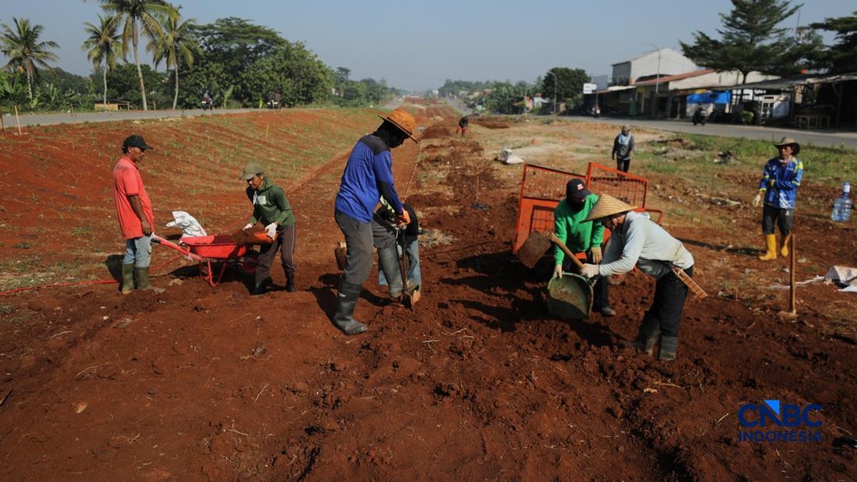 Petani di Bogor Ramai-Ramai Datangi Proyek Jalan Bomang, Ada Apa?