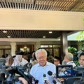 Mantan Menteri Perdagangan, Enggartiasto Lukita saat tiba di kediaman Rachmat Gobel di kawasan Jalan Soepomo, Jakarta, Jumat (10/7/2026). (CNBC Indonesia/Elga Nurmutia)