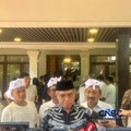 Menteri Ketenagakerjaan (Menaker) Yassierli saat tiba di kediaman Rachmat Gobel di kawasan Jalan Soepomo, Jakarta, Jumat (10/7/2026). (CNBC Indonesia/Elga Nurmutia)