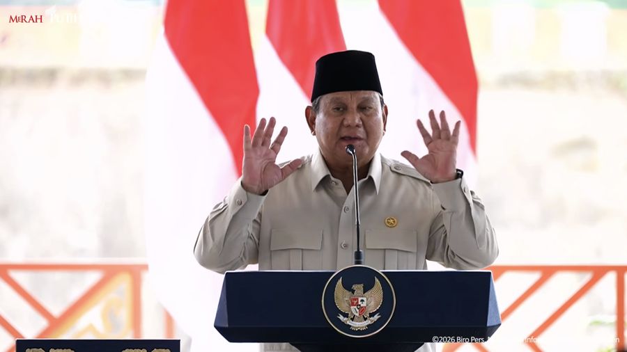 Foto: Presiden Prabowo Subianto menyampaikan sambutan jelang peresmian lima bendungan di Indonesia dari Kabupaten Lombok Barat, Provinsi Nusa Tenggara Barat, Jumat (10/7/2026). (Tangkapan Layar YouTube Sekretariat Presiden)