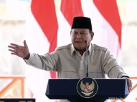 Presiden Prabowo Subianto menyampaikan sambutan jelang peresmian 5 Bendungan di Indonesia, Lombok Barat, Jumat (10/7/2026). (Tangkapan Layar Youtube/Sekretariat Presiden)
