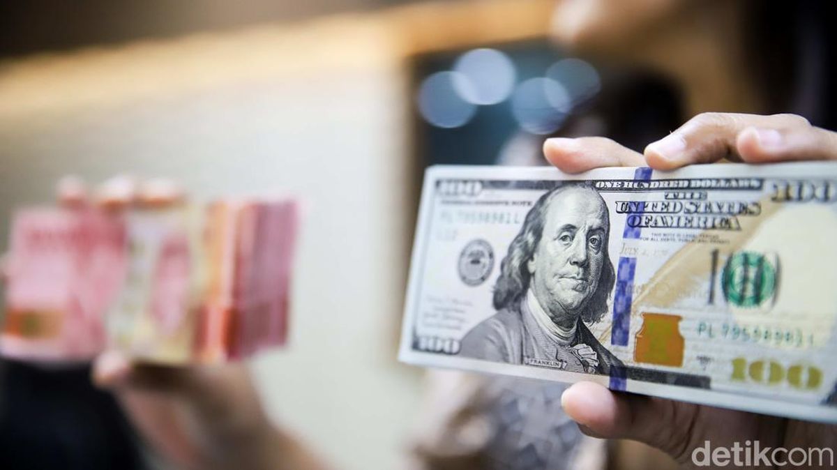 Dolar AS Tembus Rp 18.000 Lagi — NadiKabar.com