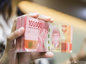Rupiah Kembali Berotot, Akhir Pekan Tekuk Dolar AS