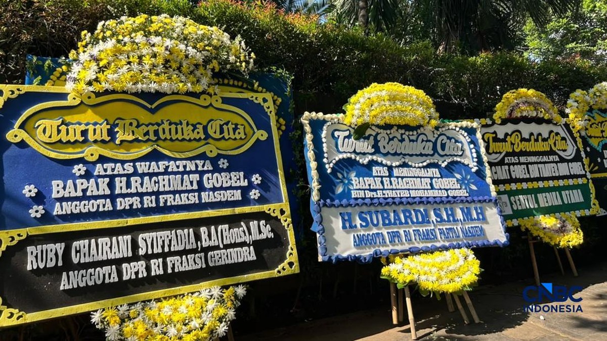 Rachmat Gobel Meninggal Dunia, Papan Bunga Banjiri Rumah Duka 