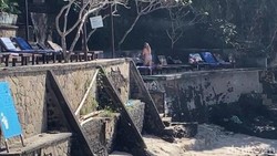 Terpopuler: Turis Lokal Diusir Pemilik Warung, Pantai Blue Lagoon Tetap Ramai Pengunjung