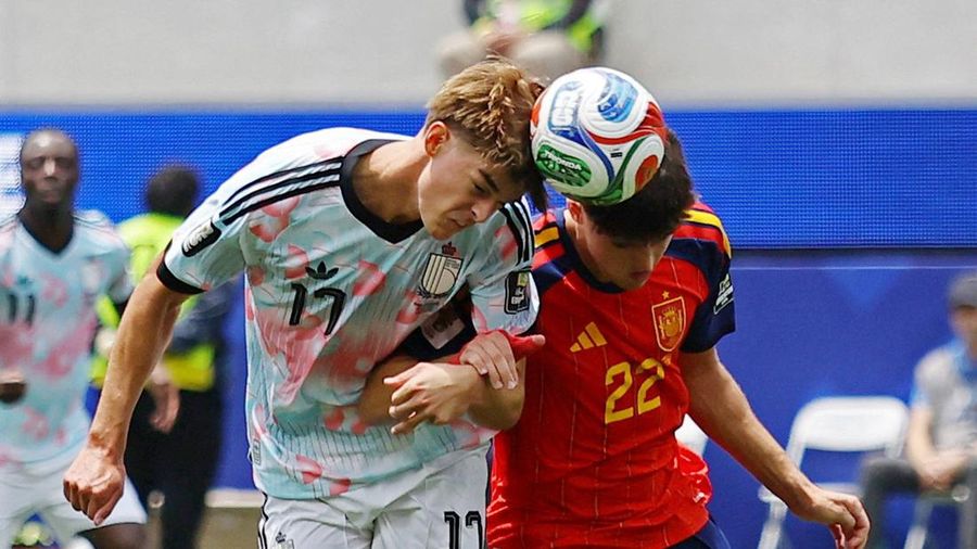 Charles De Ketelaere mencetak gol pertama Belgia dalam pertandingan perempat final Piala Dunia FIFA 2026 melawan Spanyol di Los Angeles Stadium, Inglewood, California, Amerika Serikat, Jumat (10/7/2026).