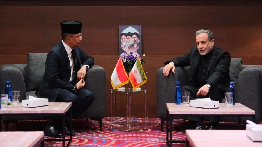 Menteri Luar Negeri Republik Indonesia, Sugiono melakukan pertemuan dengan Menteri Luar Negeri Iran, Y.M. Seyyed Abbas Araghchi. (Dok. Kemlu)