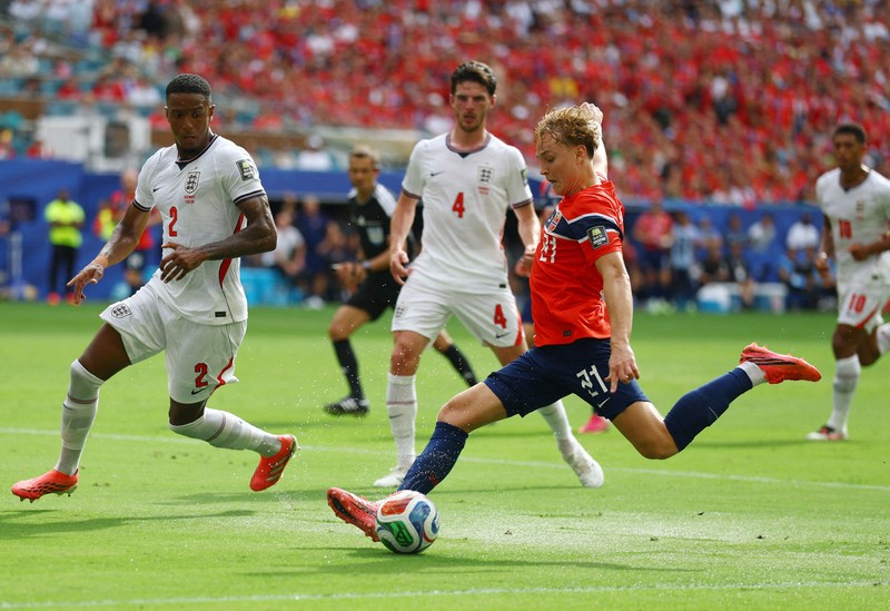 Jude Bellingham merayakan gol kedua Inggris dalam pertandingan perempat final Piala Dunia FIFA 2026 melawan Norwegia di Miami Stadium, Miami Gardens, Florida, Amerika Serikat, Sabtu (11/7/2026). (REUTERS/Mike Segar)