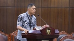 Curhat Dosen ASN di MK: Pulang Ngajar Jualan Bubur-Baju, Ada yang Jadi Kuli