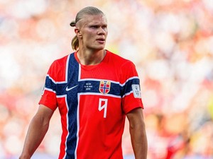 Video: Erling Haaland Akhirnya Terima Ajakan Dinner Tom Holland