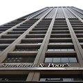 Gedung Standard & Poor's di distrik keuangan New York 5 Februari 2013. (REUTERS / Brendan McDermid/File Foto)