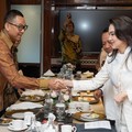 Gubernur Maluku Utara, Sherly Tjoanda saat menghadiri Alignment Forum Percepatan Program Listrik Desa Berkelanjutan di Jakarta, Senin (13/7/2026). (Instagram/@s_tjo)