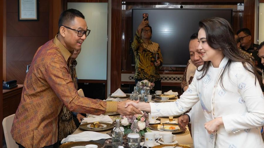 Gubernur Maluku Utara, Sherly Tjoanda saat menghadiri Alignment Forum Percepatan Program Listrik Desa Berkelanjutan di Jakarta, Senin (13/7/2026). (Instagram/@s_tjo)