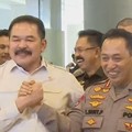 Jaksa Agung RI, ST Burhanuddin dan Kapolri Jenderal Listyo Sigit Prabowo saat menyampaikan keterangan kepada media di Kejaksaan agung, Jakarta. (CNBC Indonesia TV)