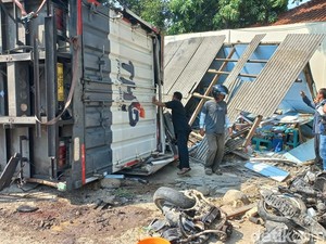 Kecelakaan Maut Ciperna Cirebon: Ban Truk Gundul, Kawat Terlihat
