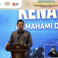 Menteri Koordinator Bidang Infrastruktur dan Pembangunan Kewilayahan, Agus Harimurti Yudhoyono (AHY) dalam acara Dialog Kebijakan Nasional Kenaikan Muka Air Laut di Jakarta, Senin (13/7/2026). (Tangkapan layar youtube Bappenas RI)