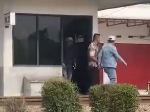 KDM Minta Pengeroyok Penjaga Perlintasan KA di Garut Segera Menyerah