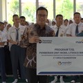 Bank Mandiri Serahkan Mobil Literasi untuk SMA Unggulan CTARSA Foundation