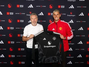 Manchester United Resmi Rekrut Karl Darlow dan Yuori Tielemans