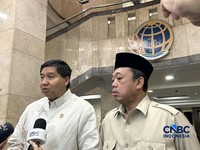 Menteri Perumahan dan Kawasan Permukiman (PKP), Maruarar Sirait dan Menteri ATR/BPN Nusron Wahid saat ditemui di Kantor ATR/BPN, Jakarta, Selasa (14/7/2026). (CNBC Indonesia/Elga Nurmutia)