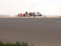 Milisi Houthi di Yaman menembakkan rudal ke Arab Saudi, usai menuduh Saudi mengebom landasan pacu Bandara Internasional Sanaa yang berada di bawah kendali Houthi pada Senin (13/7/2026). (via REUTERS/AL MASIRAH)