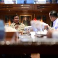 Presiden Prabowo Subianto menginstruksikan pemberian harga khusus bahan bakar minyak (BBM) sebesar Rp15.000 per liter bagi nelayan yang mengoperasikan kapal berkapasitas 30 hingga 200 gross ton (GT). Kebijakan strategis ini diputuskan dalam rapat ter